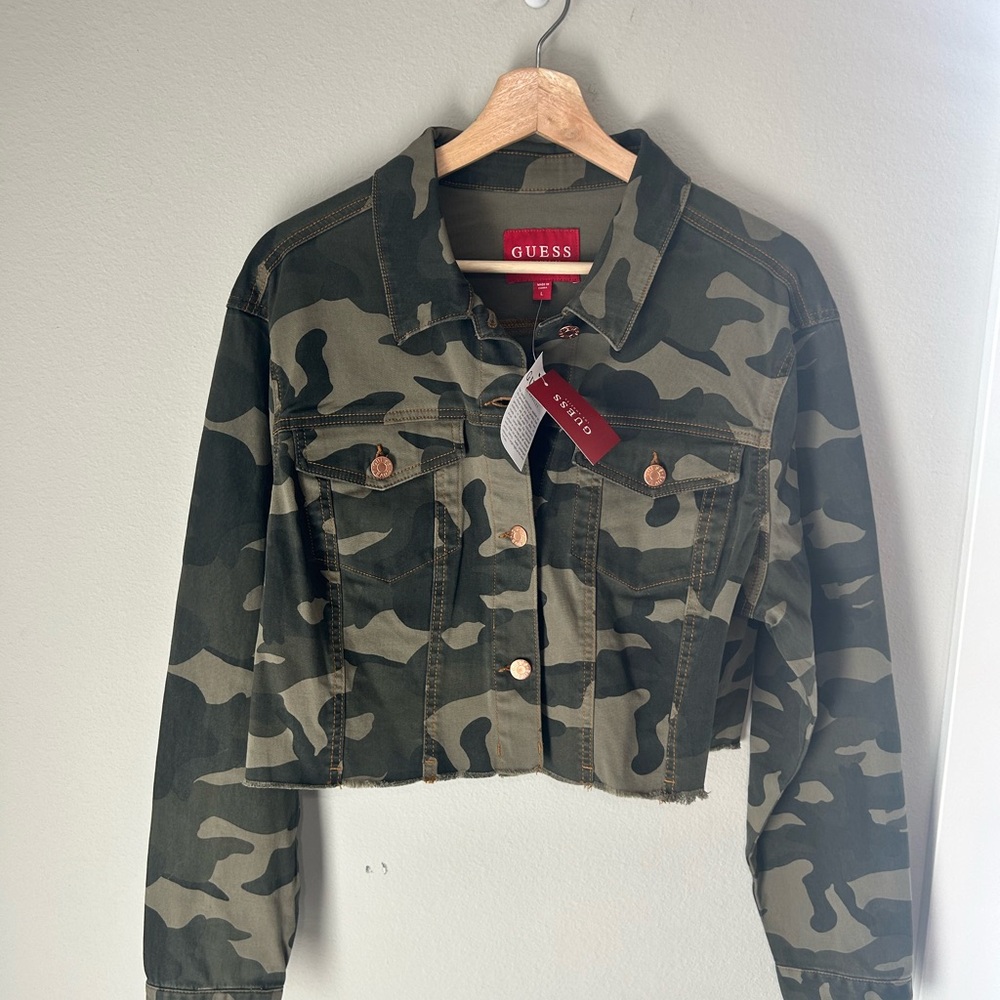 GUESS Green Camouflage Cropped Jacket